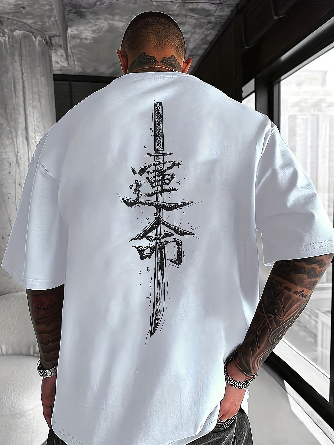 Men'S Japanese Samurai Sword Graphic T-Shirt - Casual Loose Fit Crew Neck, Short Sleeve Tee with Red Stylized Japanese Katanas Design, Breathable Polyester for Spring  Summer Outdoor Wear
