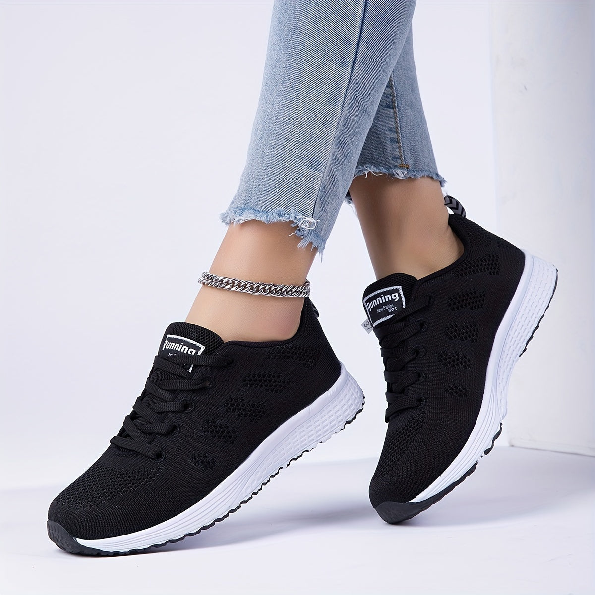 Women's Lightweight Breathable Mesh Running Shoes - Comfortable Low-Top Sneakers with Non-Slip MD Sole, Lace-Up Closure, and Stylish Pink Accents for All Seasons