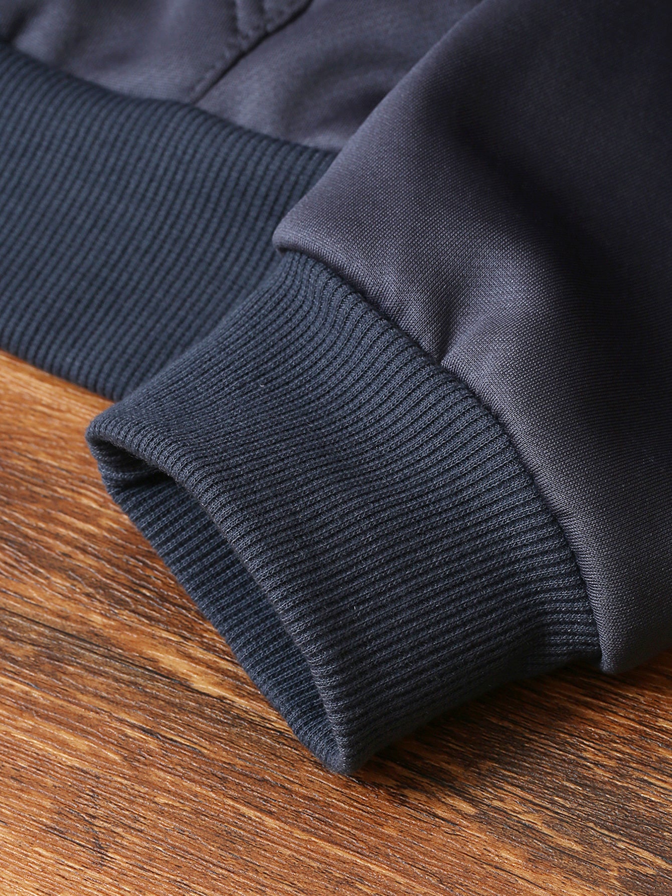 Christmas & Merry Christmas Letter Element Printed Women's Lined Hooded Sweatshirt, Thick and Warm Polyester Fabric Jacket, Suitable for Casual Composite Fabric Warm Clothing for Autumn and Winter Season