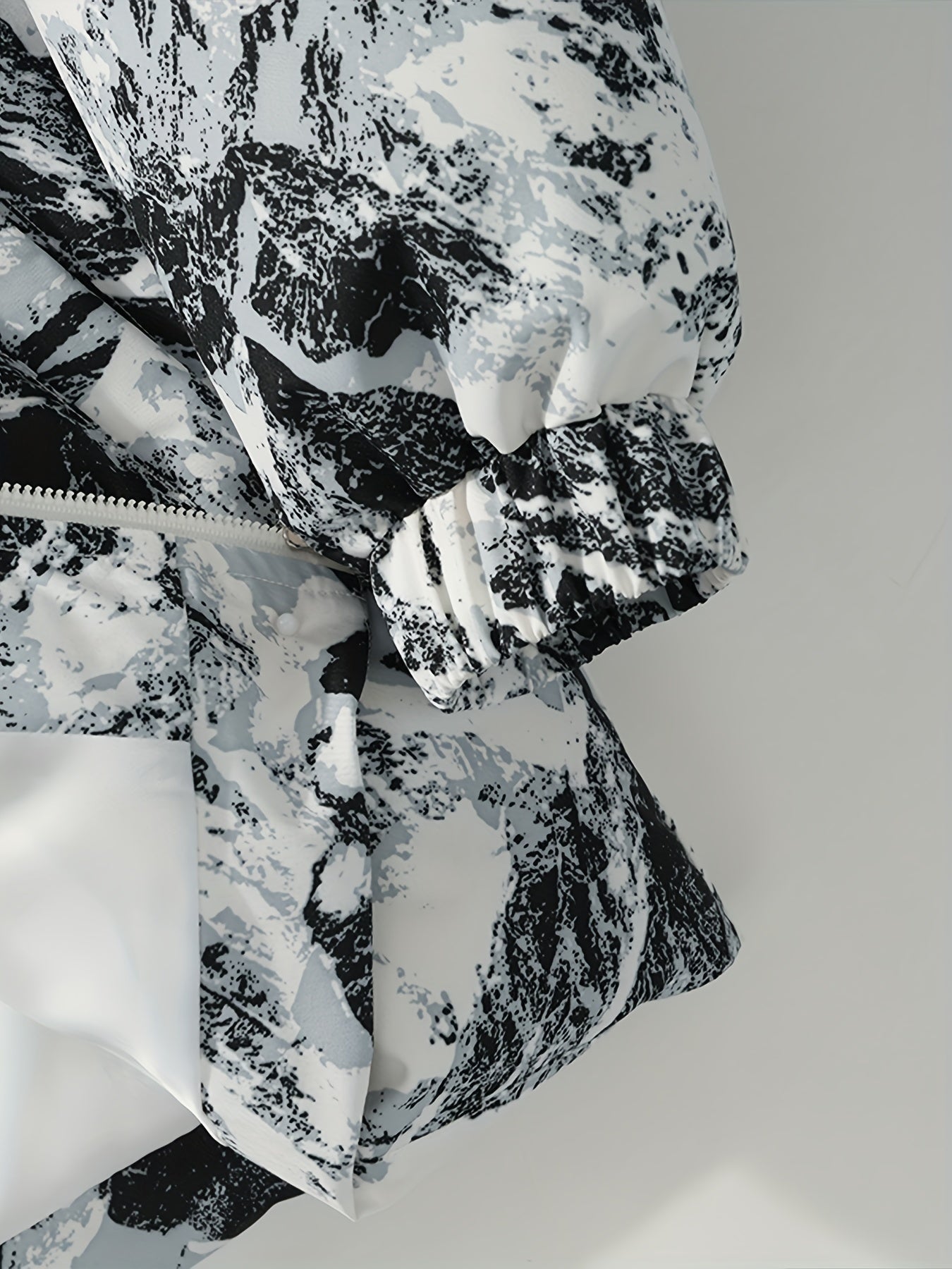 Men's Winter Mountain Camo Hooded Jacket with Insulating Polyester Fill - Stand Collar & Zippered Pockets, Machine Washable Outdoor Coat for Hiking, Camping, Casual Wear - White/Black/Gray (Regular Fit) by Ocean Muai Xing