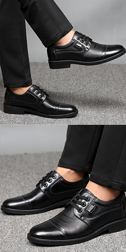 Տղամարդու բնական կաշվից ձմեռային տաք, գործնական, առօրյա կոշիկներ՝ ռետինե ներբանով, ցածր վերնամասով, կապիչներով և գործվածքային աստառով՝ ամբողջ օրվա հարմարավետության համար, սև միագույն՝ գրասենյակի և ամենօրյա կրելու համար։