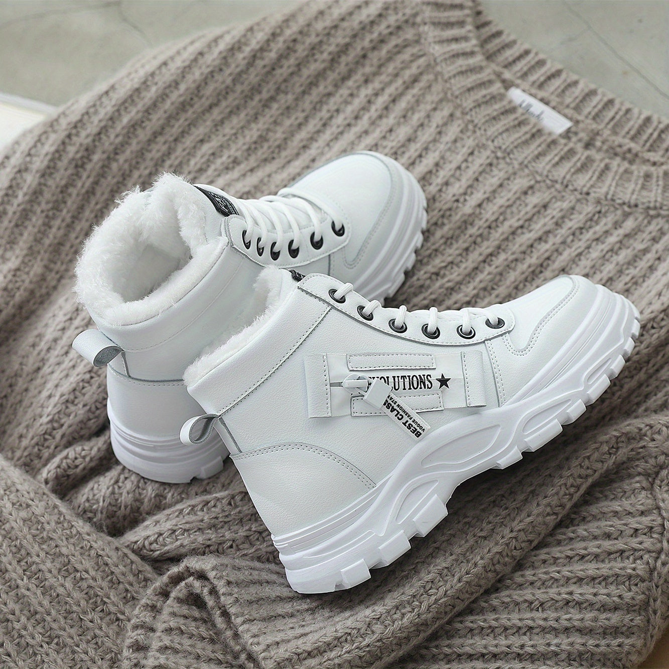 Women's Ankle Boots, Warm High-Top Fleece-Lined Short Boots for Commuting and Outdoor Use in White Style