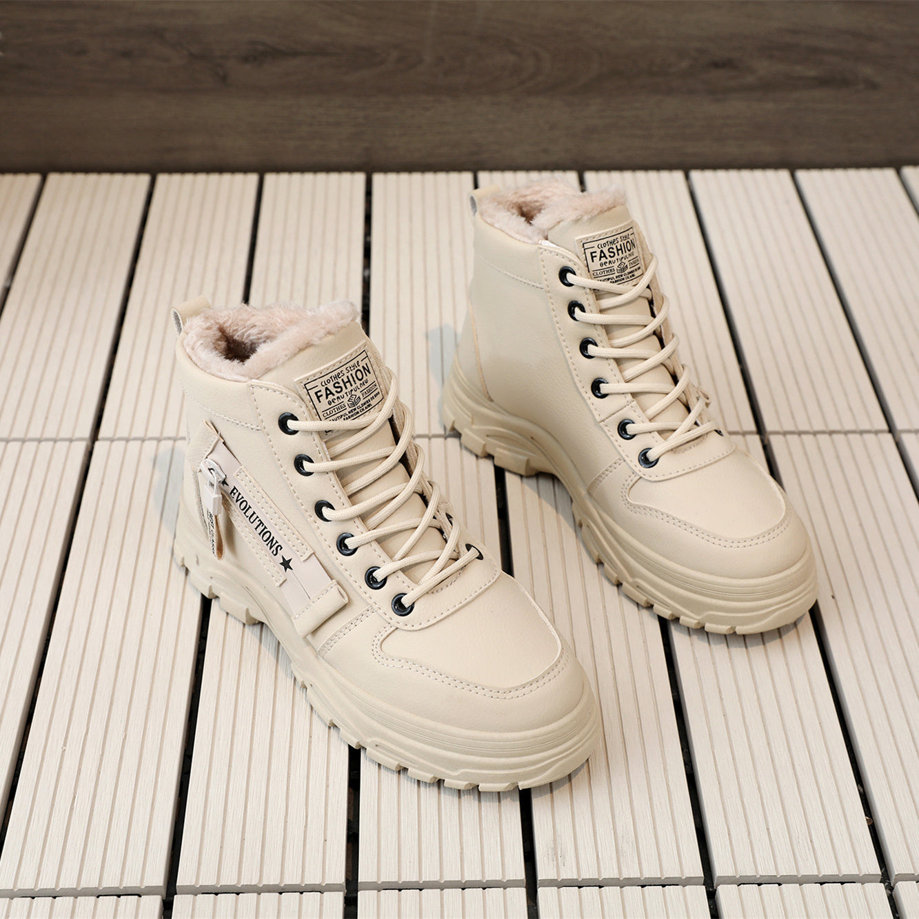 Women's Ankle Boots, Warm High-Top Fleece-Lined Short Boots for Commuting and Outdoor Use in White Style