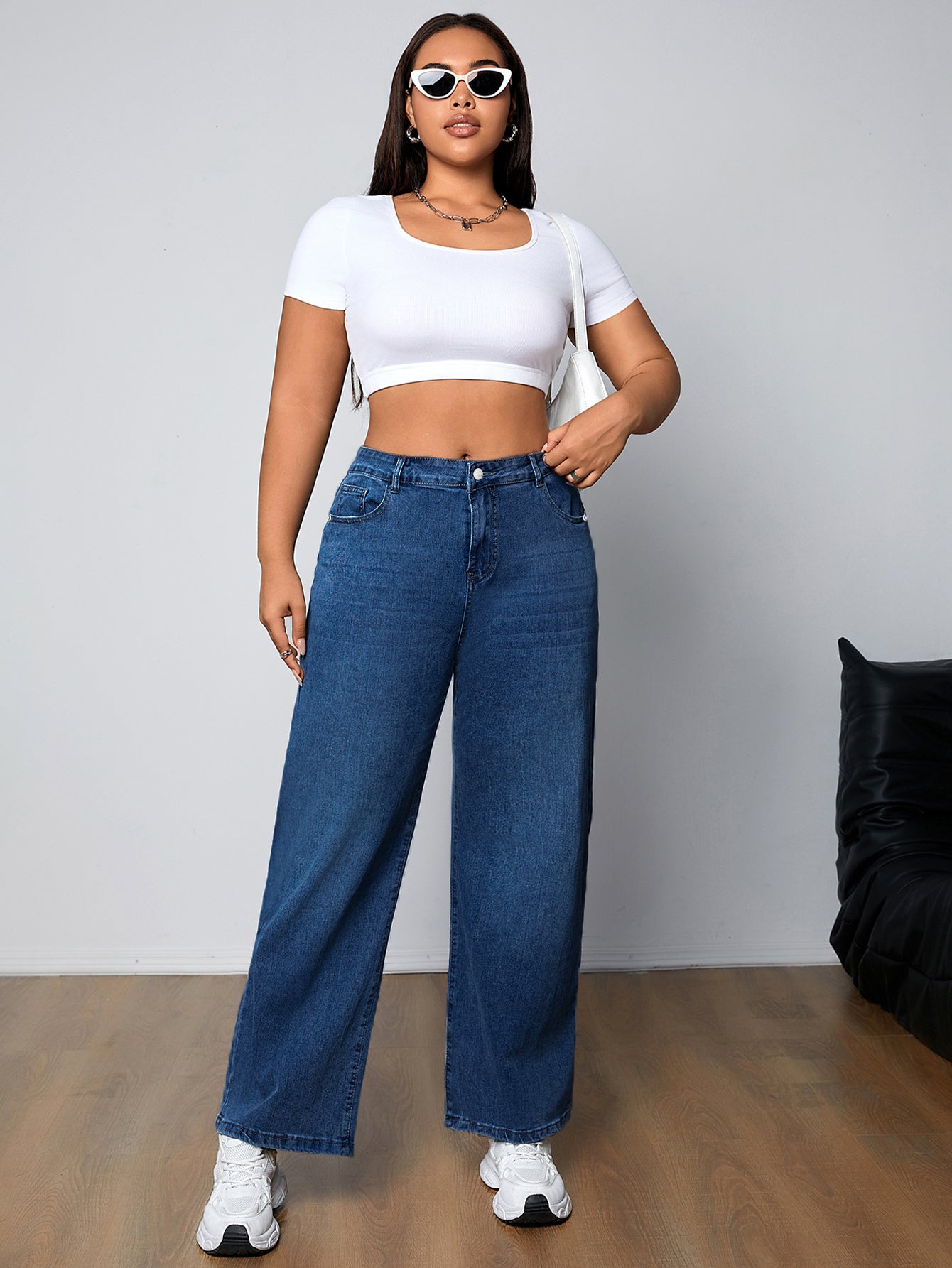 Կանացի Plus Size Casual լվացված կապույտ պարզ կոճակով Fly Բարձր աճ միջին ձգվող ուղիղ ոտքերի ջինսեր