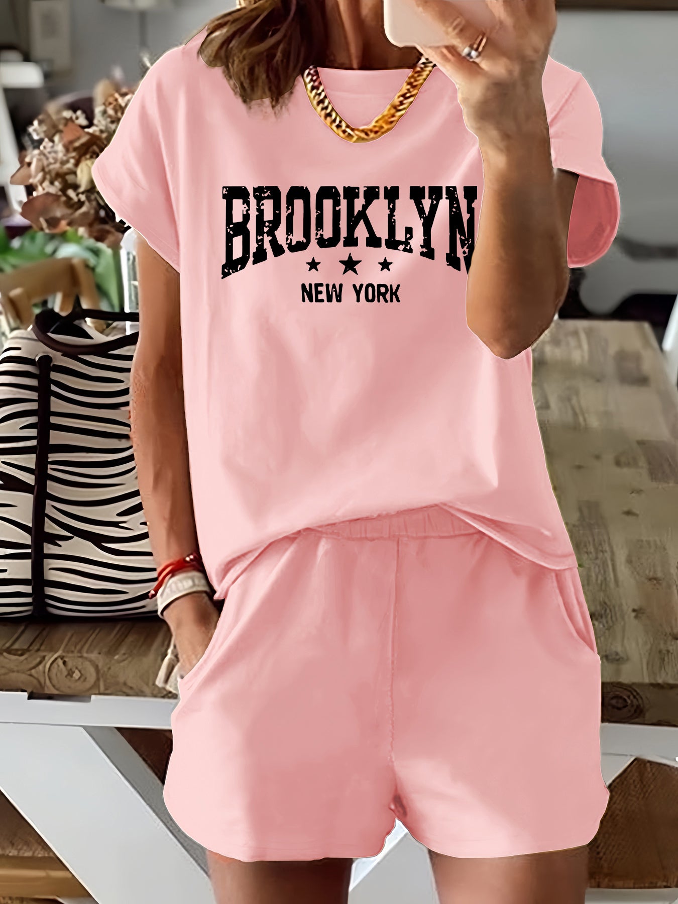 Brooklyn Letter Print Casual T-shirts &amp; Shorts հավաքածու կանանց համար՝ ձգվող պոլիեսթեր խառնուրդ, լվացվող մեքենայում