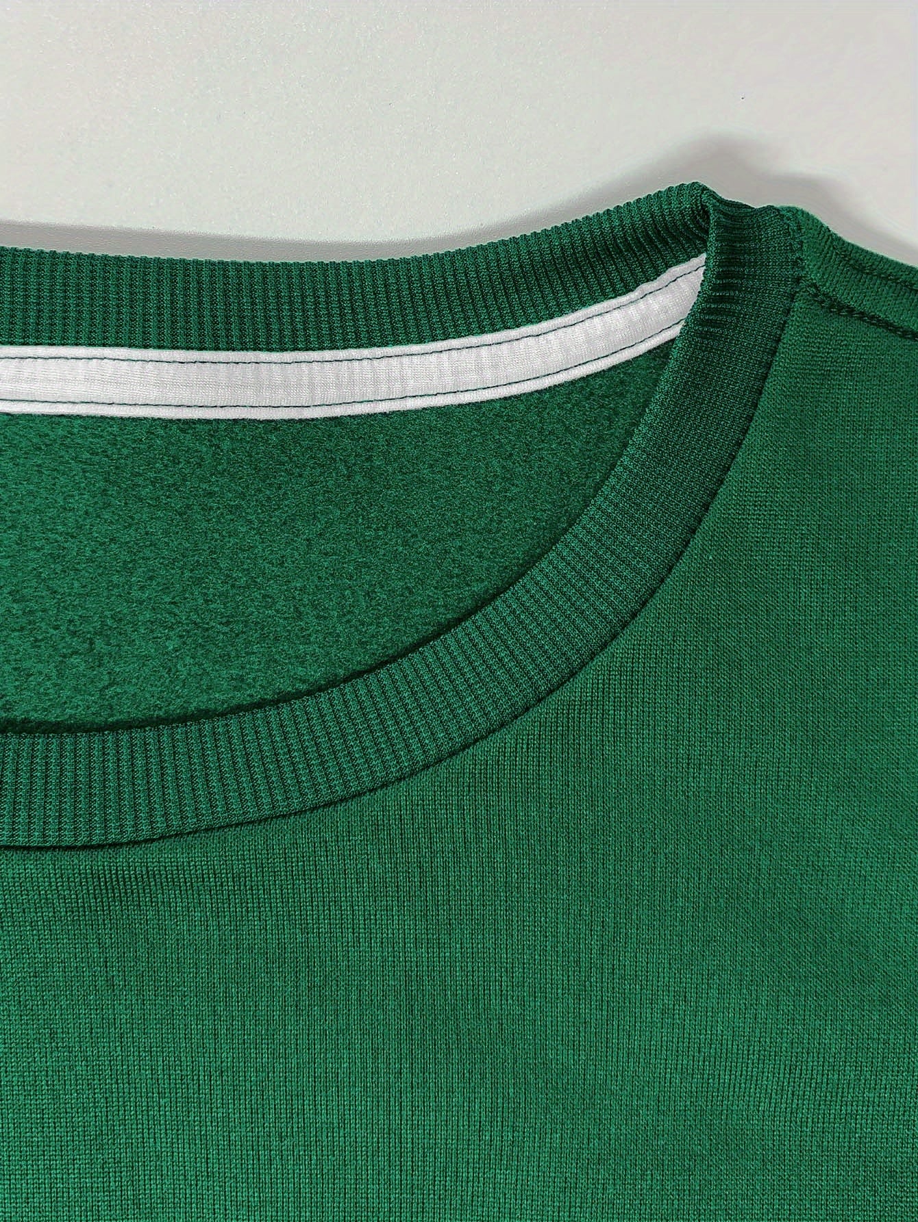 Women'S 2026 Happy New Year Disco Ball Sweatshirt - Black with Golden Glitter & Bow Graphic, Cozy Round Neck Long Sleeve Casual Pullover for Winter, Festive Party Outfit & Casual Attire, New Year Shirt, Yorkshire Terrier Swea