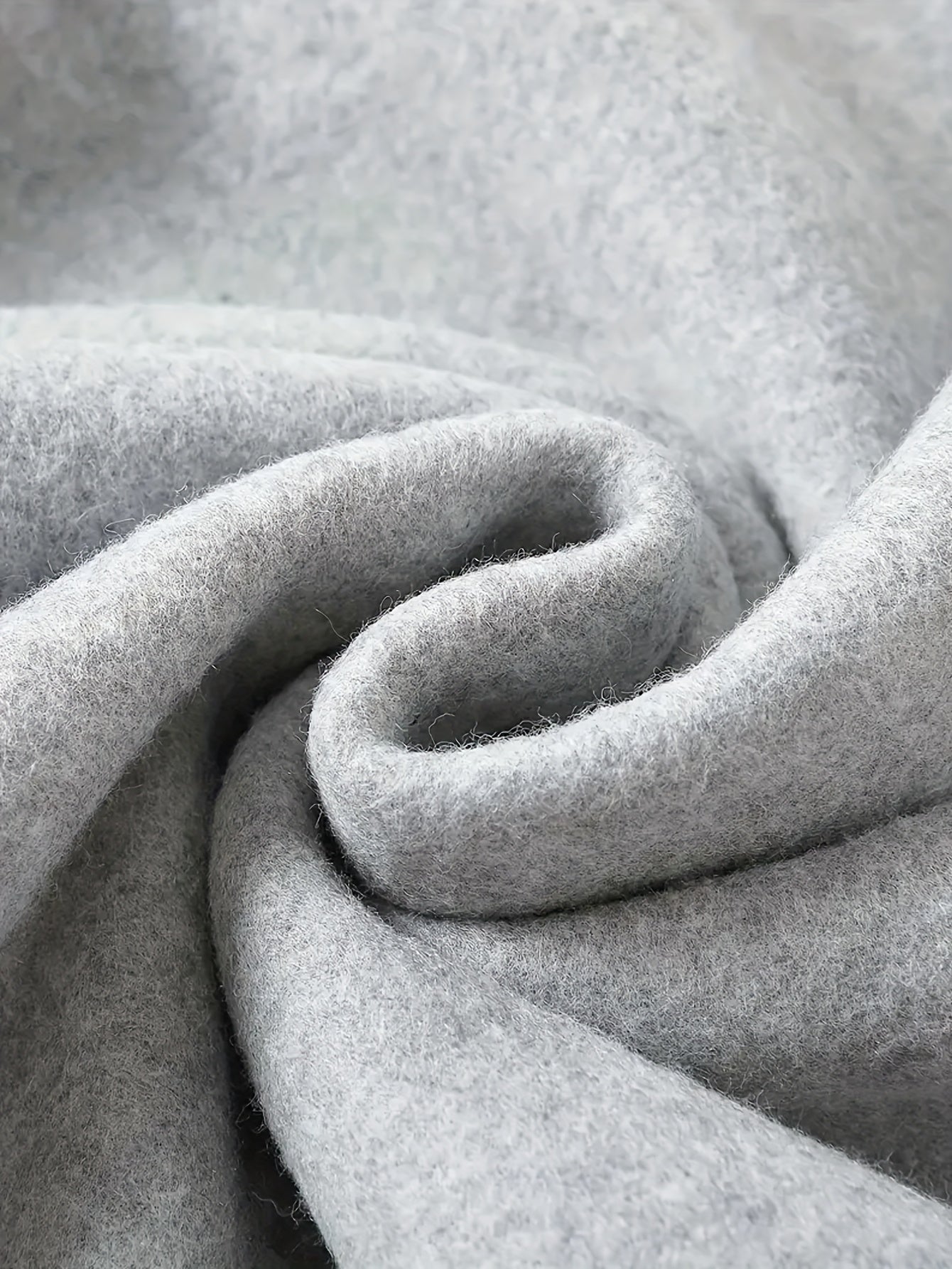 Women's Red Christmas Tree & Lettering Sweater - Cozy Winter Pullover with Round Neck Long Sleeve, Thickened Sweating-Reducing Blouse for Xmas Party Outfits, Family Gatherings (Machine Washable, Autumn/Winter Clothing)