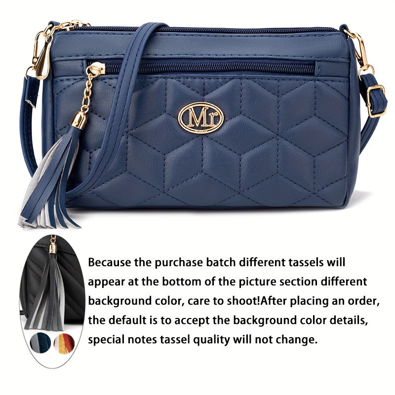 Կանացի կարված, մեծ տարողությամբ, ամենօրյա ուսի պայուսակ՝ ծոպավոր զարդարանքներով, բազմաթիվ կայծակաճարմանդներով և կարգավորվող ուսի գոտիով