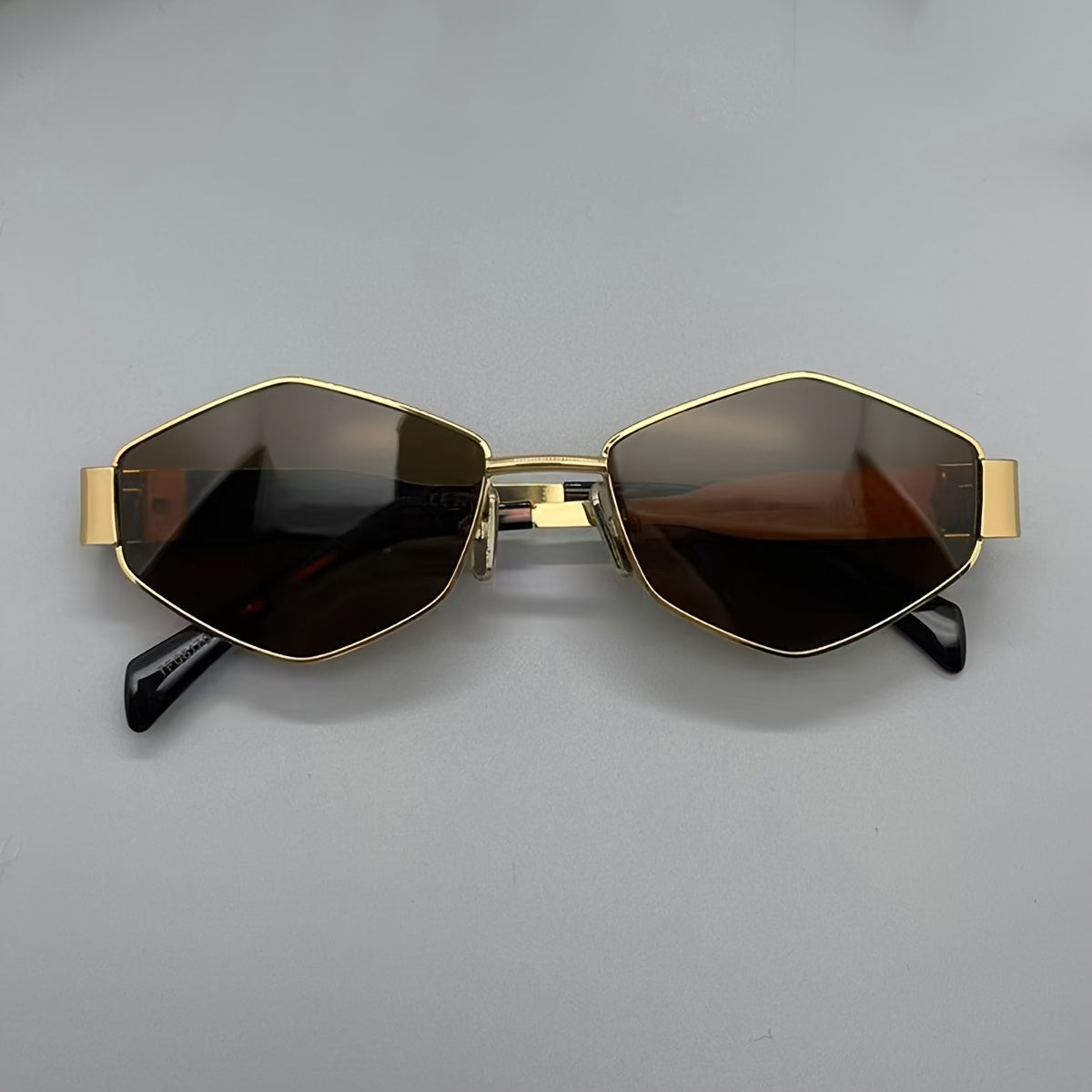 Women’s Metal Frame Polygonal Sunglasses with Colored Lenses