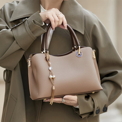 Elegant Large-Capacity Women's Leather Tote Bag with Tassel