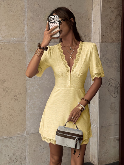 Elegant Women's V-Neck Lace Patchwork Midi Dress for Spring