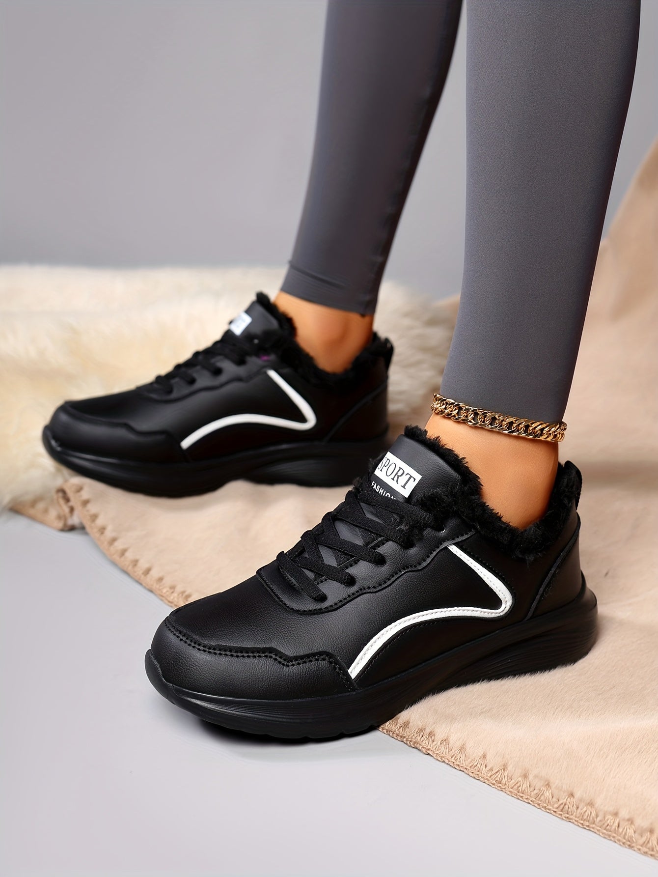 Կանացի ձմեռային ձնագնացքներ - Հաստ պլատֆորմային ներբան՝ լավ բռնման համար, թեթև ցրտադիմացկուն կոշիկներ՝ կապիչով, սահքից պաշտպանող EVA արտաքին ներբան - ամբողջովին սինթետիկ, արհեստական կաշվի նման վերին մաս - տաք, մեկուսացված՝ վազքի, արշավի և այլնի համար