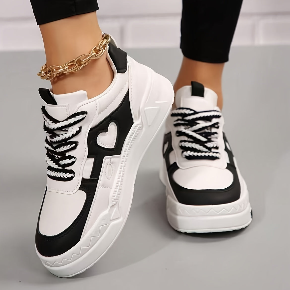 Women's Fashionable Black & White Heart-Patterned Sneakers - Thick Sole, Lace-Up Casual Shoes with Non-Slip Rubber Sole for All Seasons
