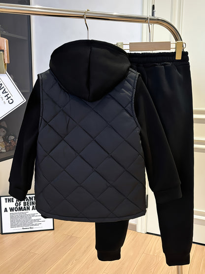 3 հատ տղաների ձմեռային ջերմային հագուստի ամբողջական հավաքածու՝ հաստ կայծակաճարմանդով բաճկոն, գլխարկով սվիտեր և կայծակաճարմանդով տաբատ՝ KING լոգոտիպով (սև) - ազատ չափի սառը եղանակի հագուստ, լվացվող մեքենայով, իդեալական է բացօթյա օգտագործման համար