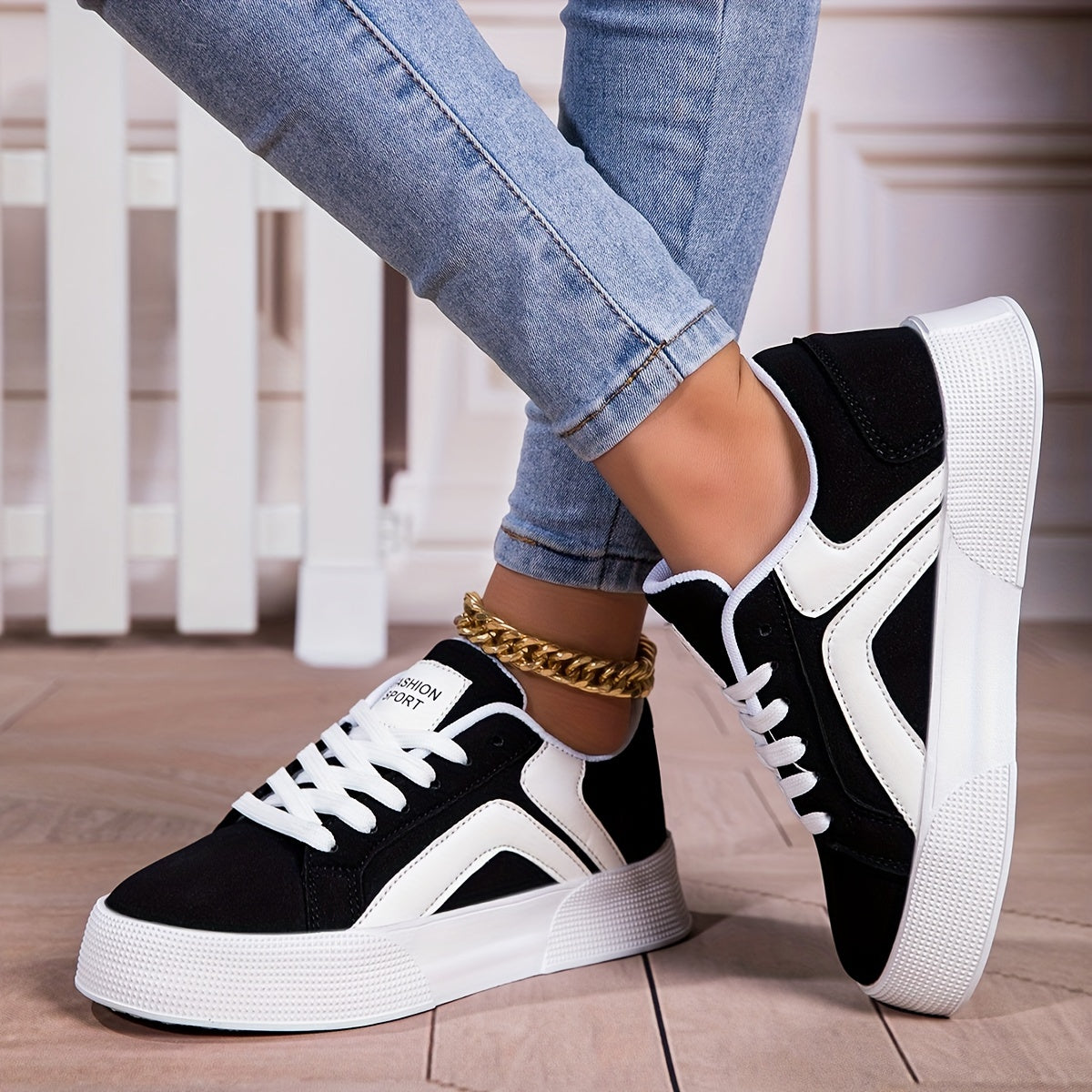 Preppy Style Women's Low Top Fashion Sneakers - Solid Color Casual Skate Shoes with Thick Sole, Breathable Streetwear, Non-Slip Lace-Up Sports Shoes with Fabric Interior & EVA Outsole