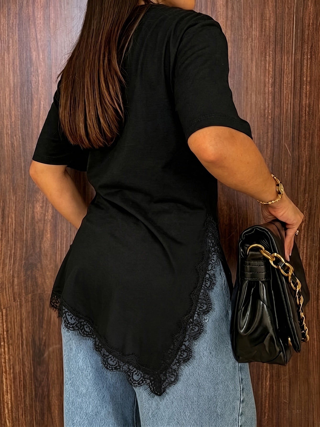 Women's Elegant Summer Round Neck T-Shirt with Lace Detail
