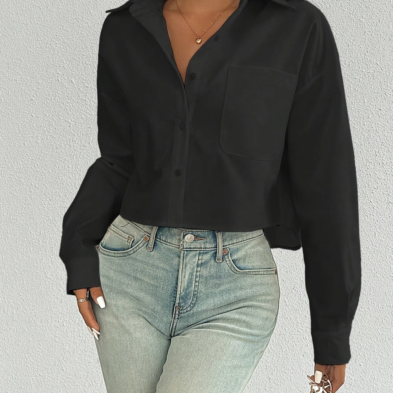 Elegant Women'S Solid Color Short Blouse with Front Pocket, 100% Polyester Woven Shirt, Versatile All-Season Top with Collared Neckline and Button-Up Closure