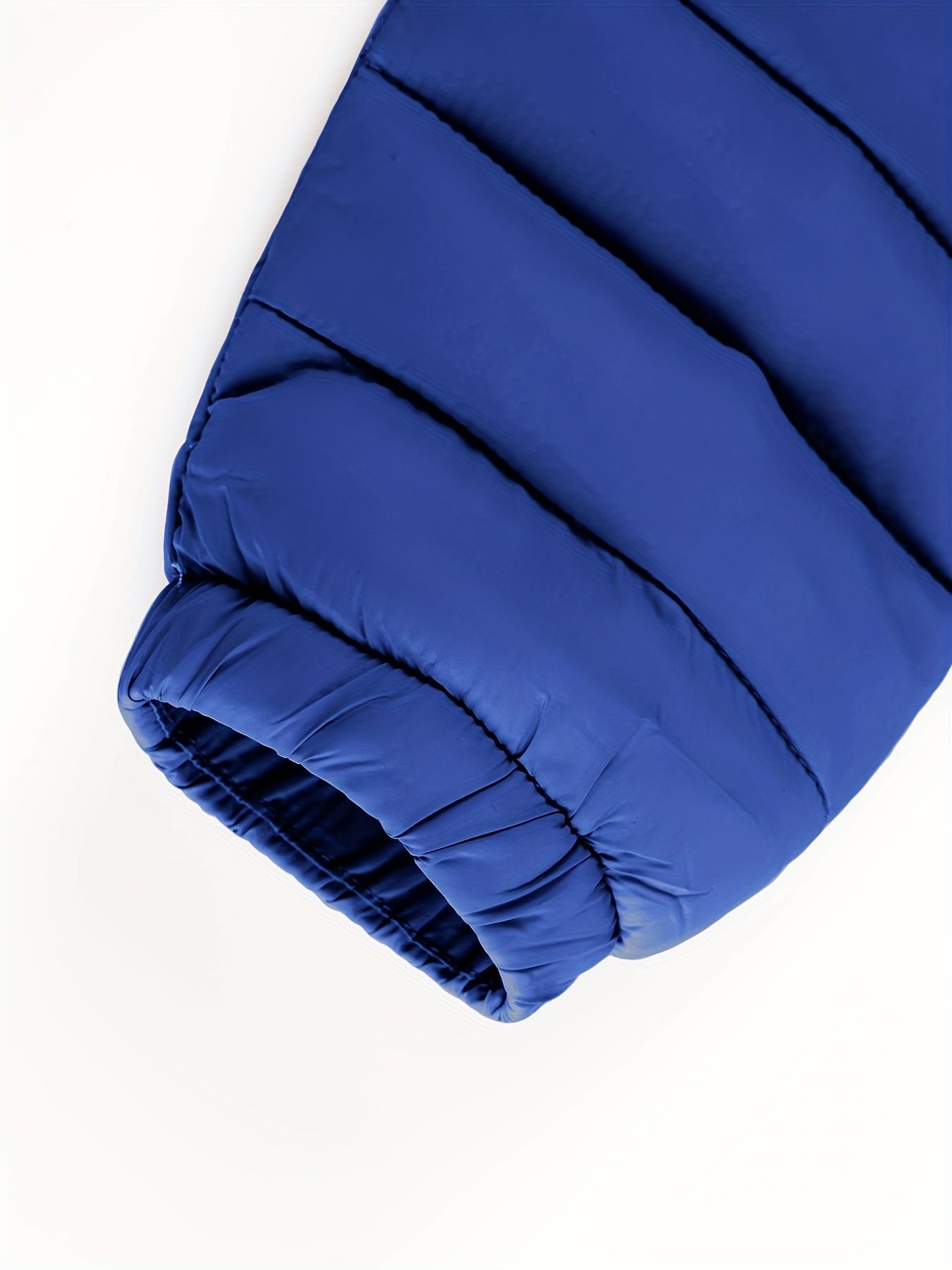 Կանացի թեթև, սև, գլխարկով ձմեռային բաճկոն՝ գրպաններով - Էլեգանտ երկար թևքերով վերնազգեստ, նեյլոնե նյութ, կայծակաճարմանդով դիզայն, իդեալական է առօրյա կամ ճանապարհորդության համար, ձմեռային վերարկուներ