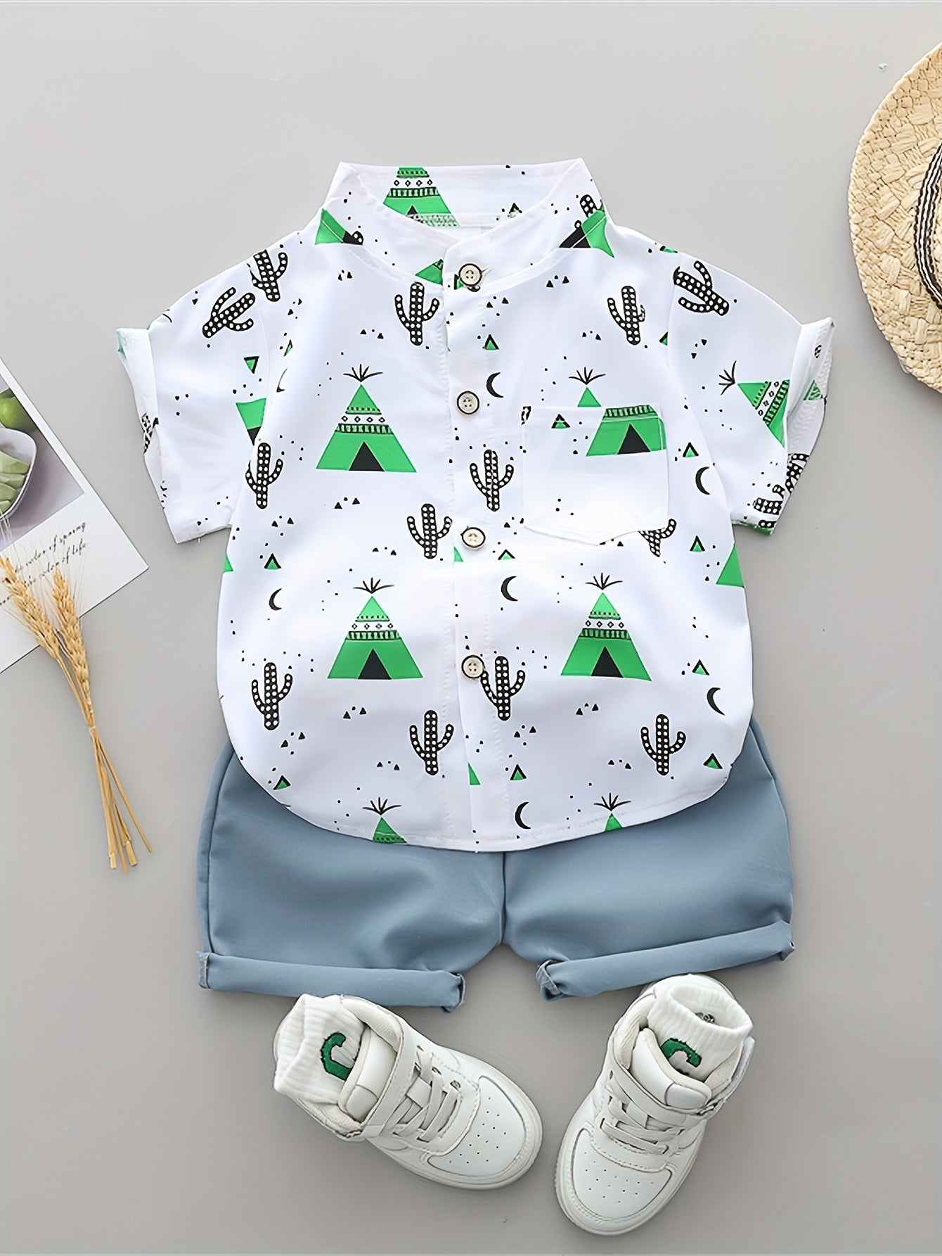 Boys' Casual Summer T-Shirt and Shorts Set with Pyramid Print