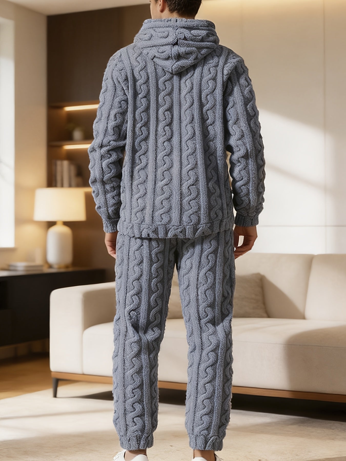 Men's Lined Hoodie and Pants Set for Fall and Winter Comfort
