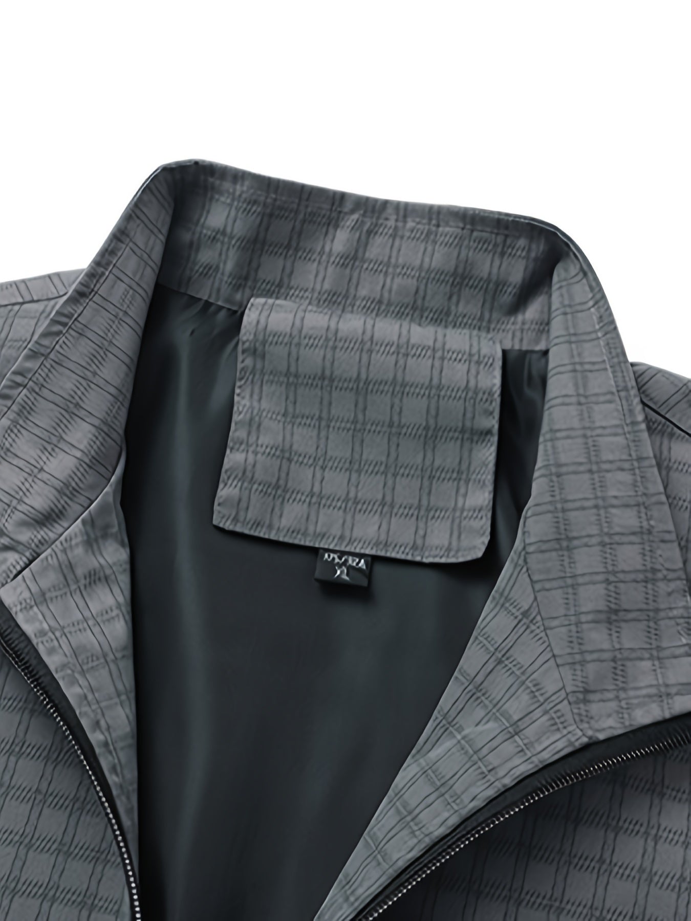 Men's Casual Outdoor Jacket - Spring/Fall Softshell Jacket with Checkered Pattern, Long Sleeves, and Zipper Closure