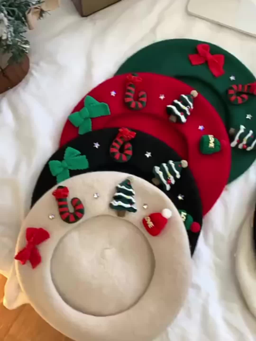 Women's Red Christmas Beret Hat with 3D Christmas Tree Decorations - Elastic Drawstring Closure, Lightweight Warm Winter Hat for Holiday Parties, Photo Shoots, Valentine's & New Year's Eve - Festive Movie-Inspired Fashion Acc