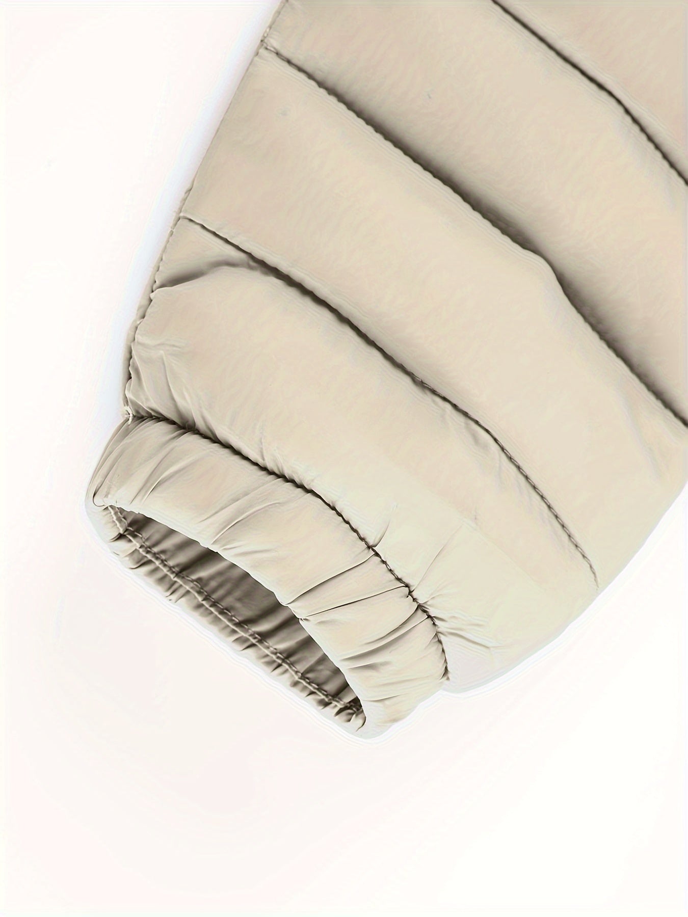 Կանացի թեթև, սև, գլխարկով ձմեռային բաճկոն՝ գրպաններով - Էլեգանտ երկար թևքերով վերնազգեստ, նեյլոնե նյութ, կայծակաճարմանդով դիզայն, իդեալական է առօրյա կամ ճանապարհորդության համար, ձմեռային վերարկուներ