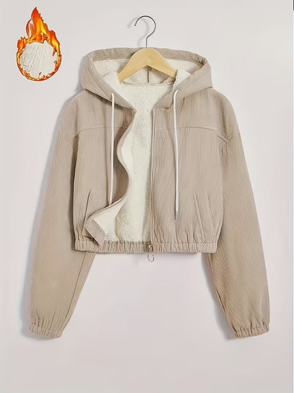 Կանացի սև գլխարկով բաճկոն՝ բրդյա աստառով - Ձմեռային վերարկու՝ ամբողջական կայծակաճարմանդով, առջևի ամբողջական կայծակաճարմանդով փակվող, կայծակաճարմանդով գրպաններ, լվացքի մեքենայով լվացվող արտաքին պատյան