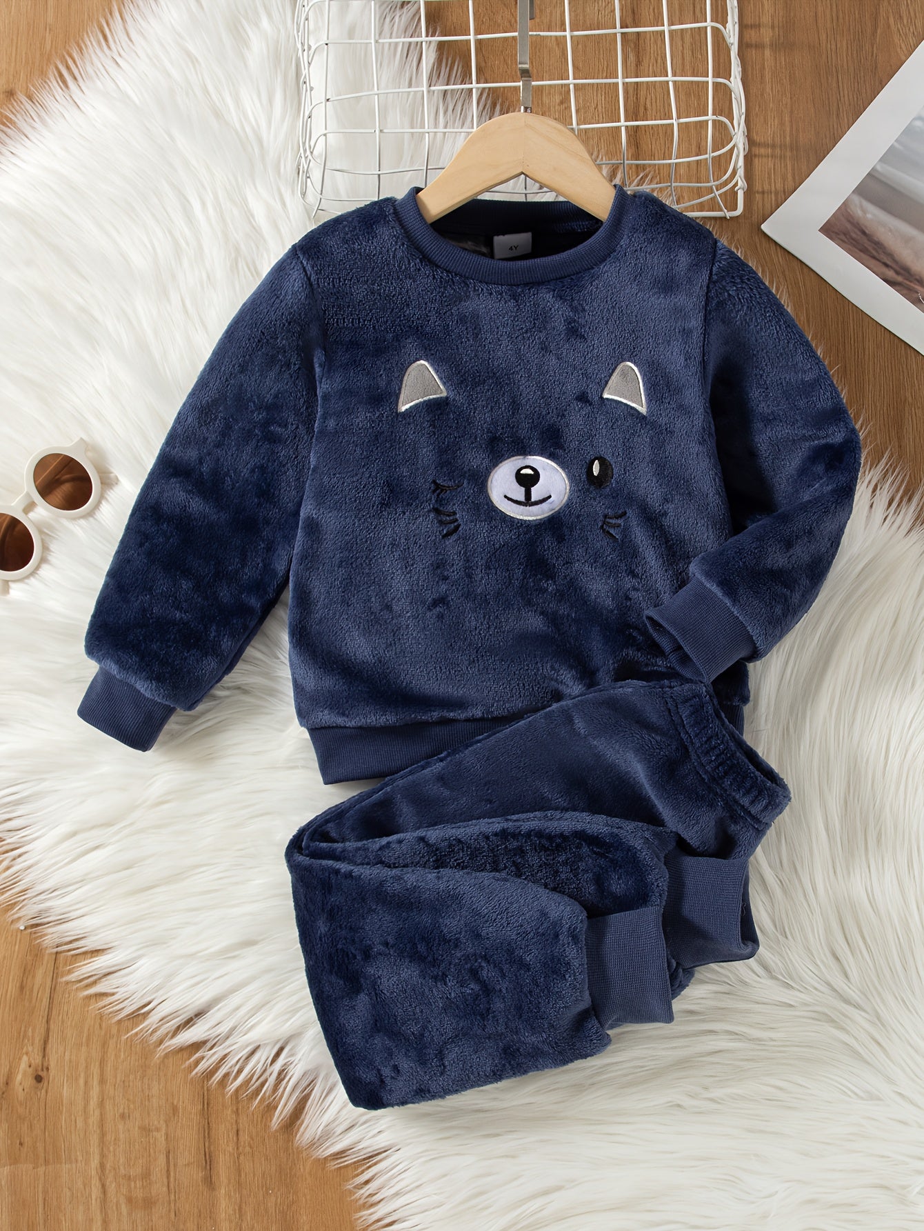 Boys' Casual Outfit with Embroidered Cartoon Bear Design - Long Sleeve Crew Neck Sweatshirt & Pants Set, Double-Sided Flannel, Perfect for Fall/Winter, Everyday Comfort, Everyday Comfort Wear|Playful Design|Double-Sided Flann