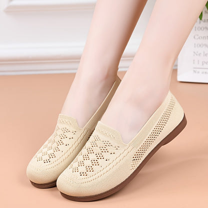 Women's flat shoes, with hollowed out breathable and comfortable uppers, soft-soled casual plain color shoes for summer