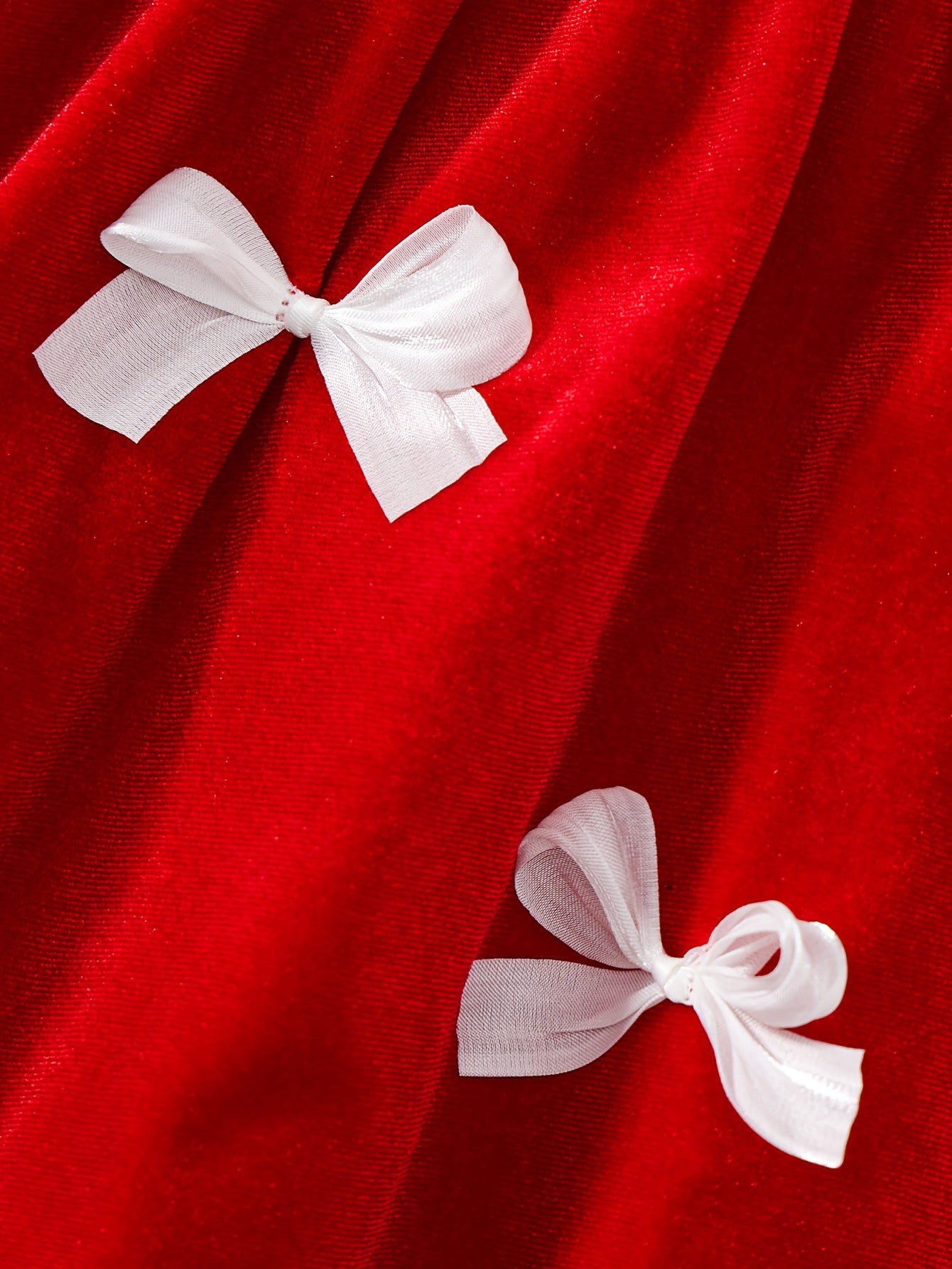 1 հատ կարմիր ժանյակավոր զգեստ՝ ծալքավոր օձիքով և ժապավենով մեջքով, երկար թևքերով ձմեռային երեկույթի զգեստ՝ Սուրբ Ծննդյան, Նոր տարվա, հարսանիքների համար, մեղմ, տաք հագուստ (կարճ բացվածքով, լվացքի մեքենայով լվացվող հագուստ)