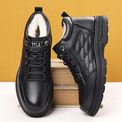 Տղամարդու բացօթյա ամենօրյա կոշիկներ, հարմարավետ կապիչներով դիզայն, մաշվածությանը դիմացկուն և չսահող ներբան, հարմար է ձմեռային լեռնագնացության և ամենօրյա առիթների համար, դասական բարձրակրունկ աշխատանքային կոշիկներ