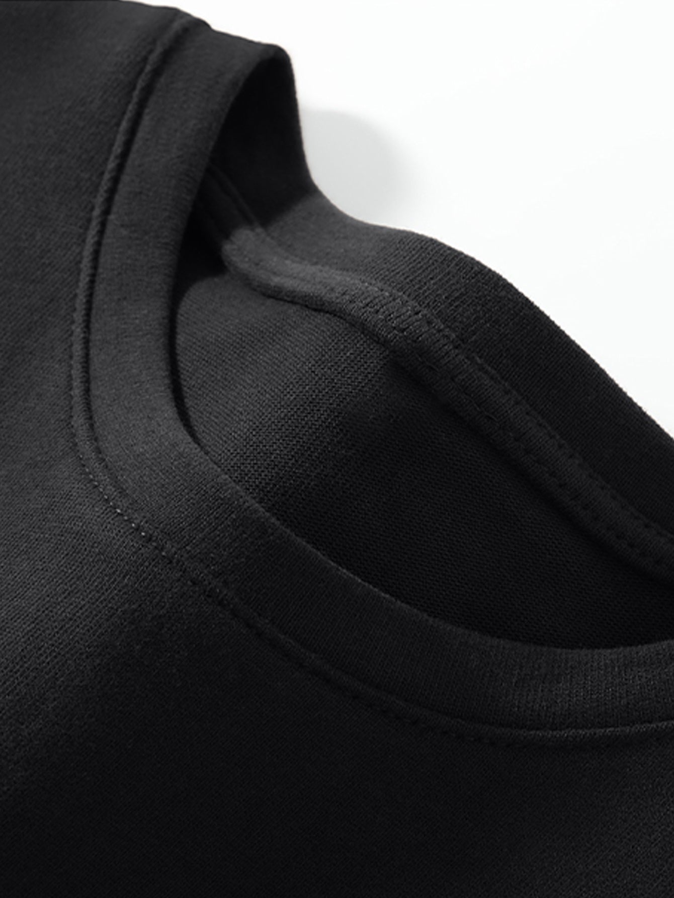 1pc Men's Spring Summer Casual Short Sleeve T-Shirt - Solid Black, Regular Fit Round Neck, Breathable Fabric for Gym, Outdoor  Casual Attire, Gym Shirts, Durable Casualwear, Smooth Texture