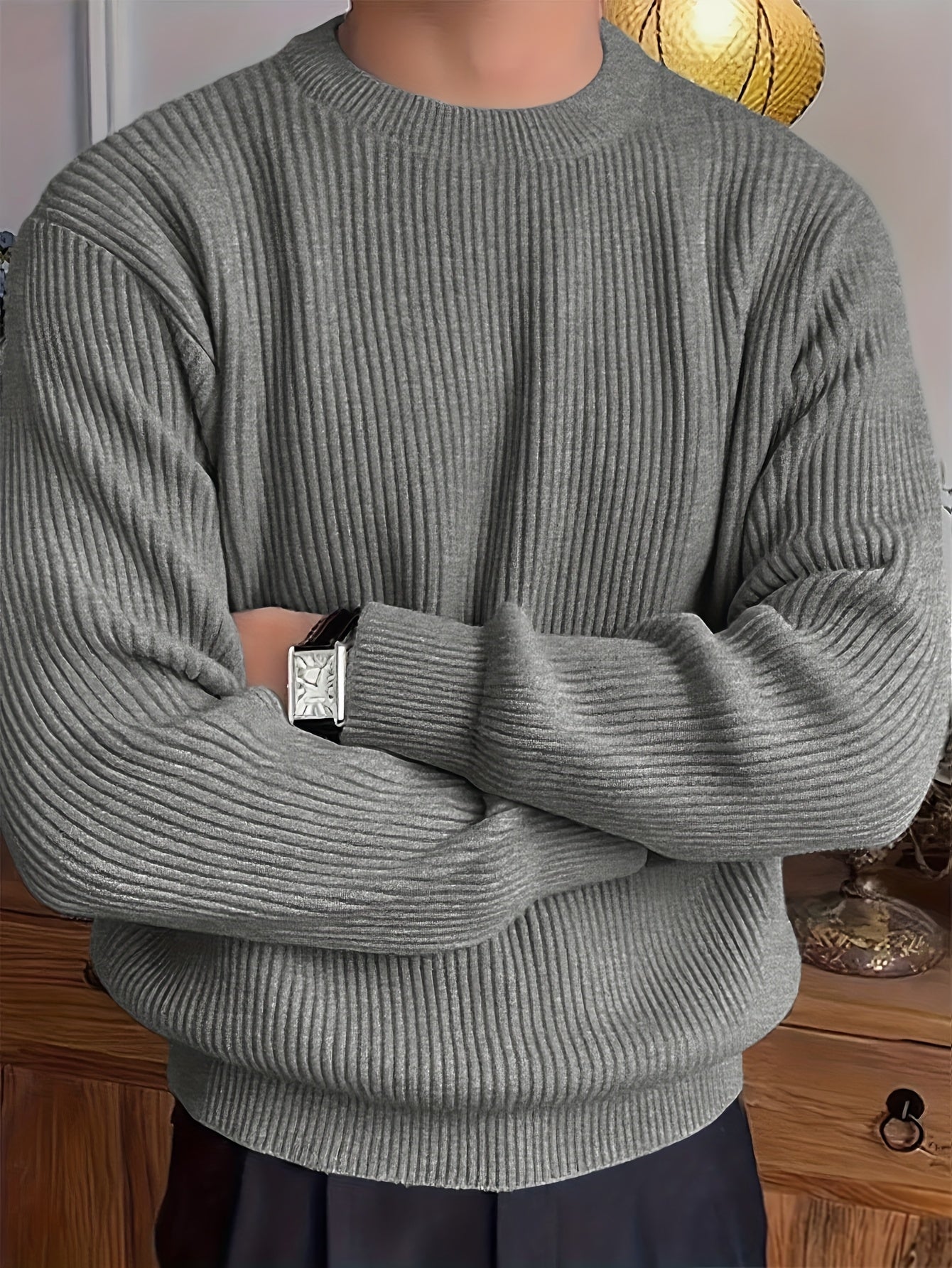 Տղամարդկանց պարզ, նորաձև միագույն երկար թևքով սվիտեր՝ հարմար աշնանային և ձմեռային սեզոնի համար, բազմակողմանի տրիկոտաժե վերնաշապիկ