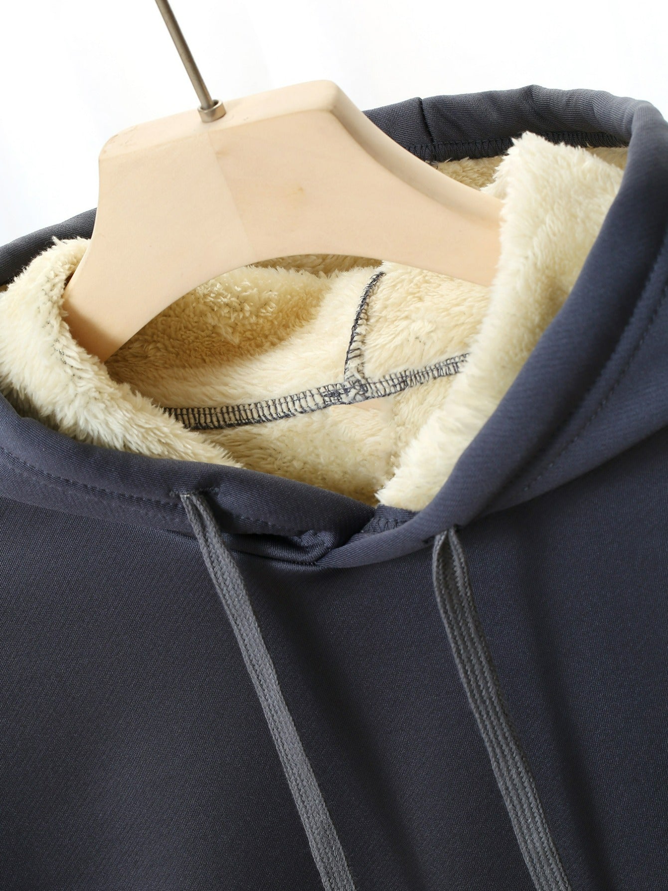 Women'S Thick Fleece Hooded Sweatshirt with Cute Bear Print & Plush - Cozy Winter Warmth, Drawstring Hood & Pockets, Casual Retro Style, Machine Washable For Fall/winter Commuting & Daily Wear, Winter Sweatshirt, Seasonal Fas