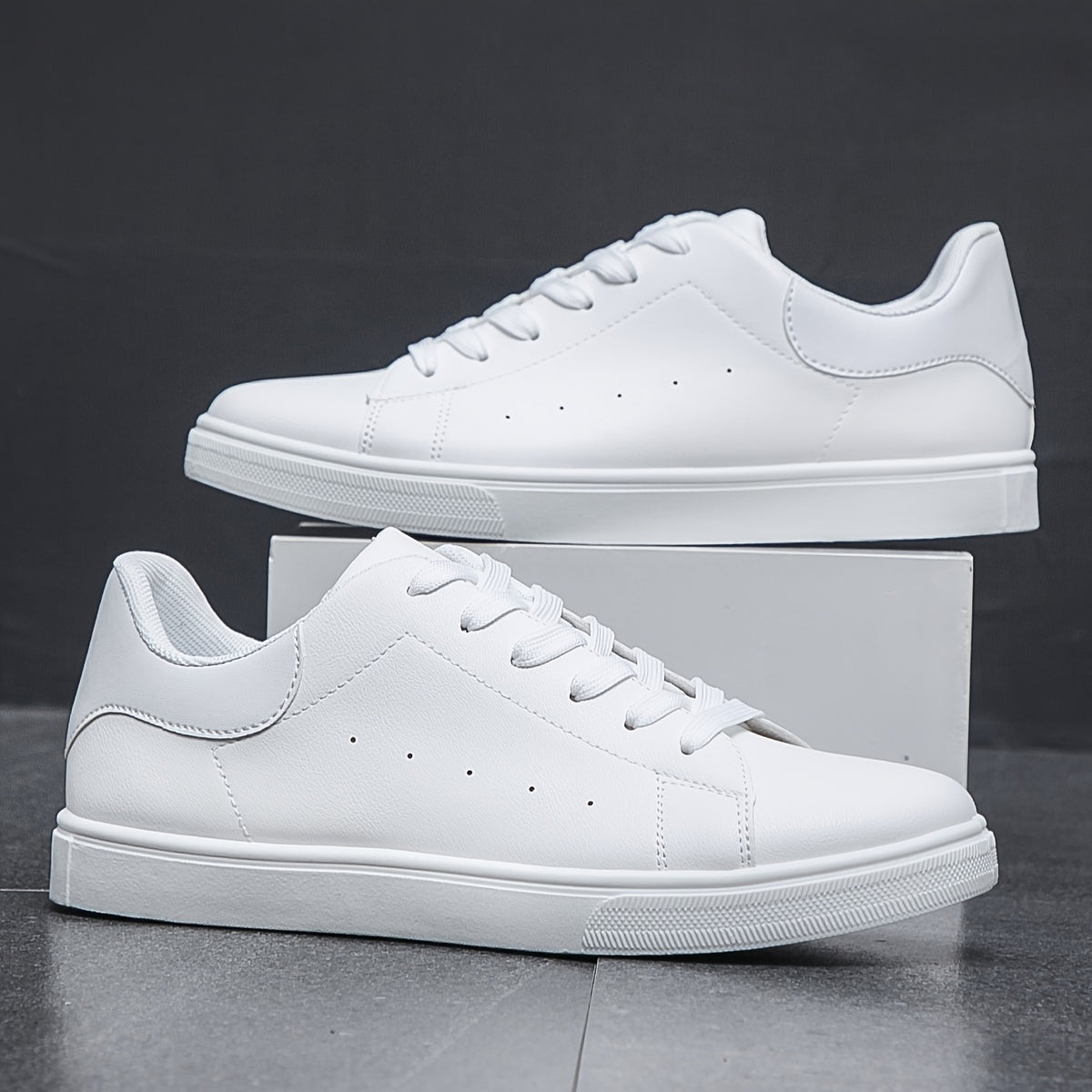 Men's Casual Minimalist Low-Top Sports Sneakers with Breathable Upper