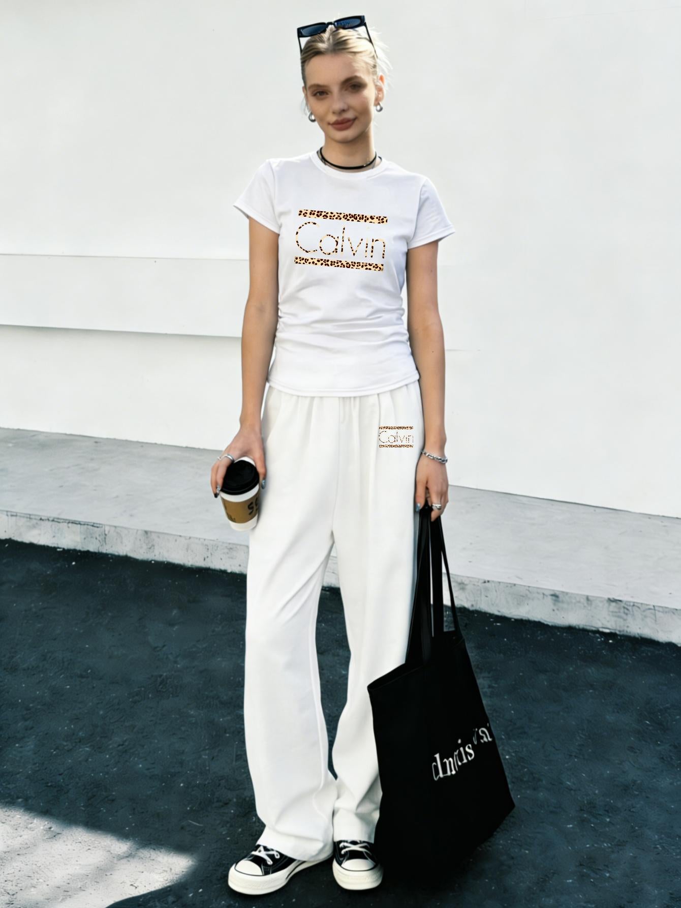 Women’s Y2K T-Shirt & Pants Set with Slim Fit and Print