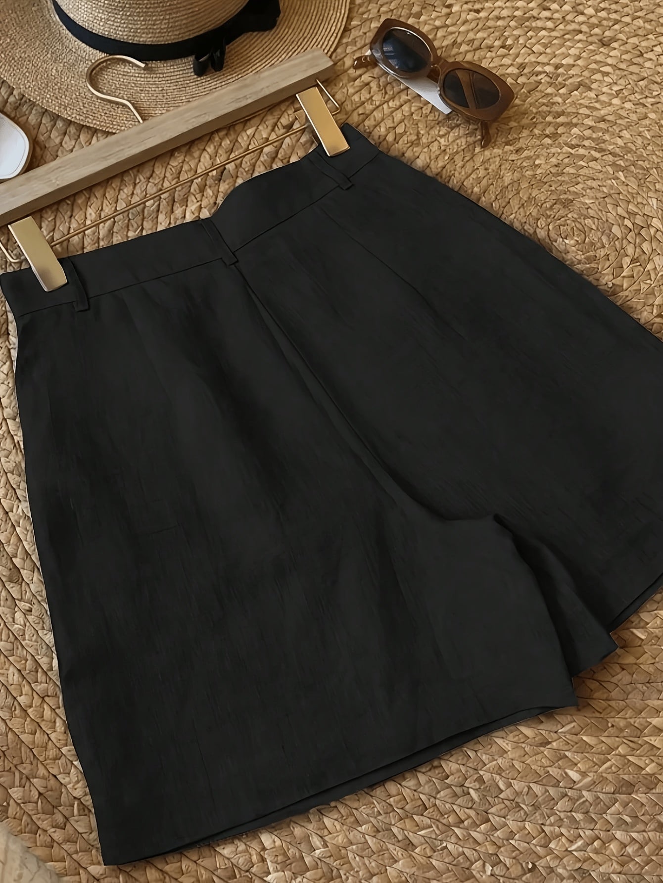 Elegant Women’s Linen Blend Summer Shorts with Pockets