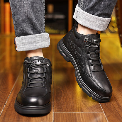 Տղամարդու բացօթյա ամենօրյա կոշիկներ, հարմարավետ կապիչներով դիզայն, մաշվածությանը դիմացկուն և չսահող ներբան, հարմար է ձմեռային լեռնագնացության և ամենօրյա առիթների համար, դասական բարձրակրունկ աշխատանքային կոշիկներ