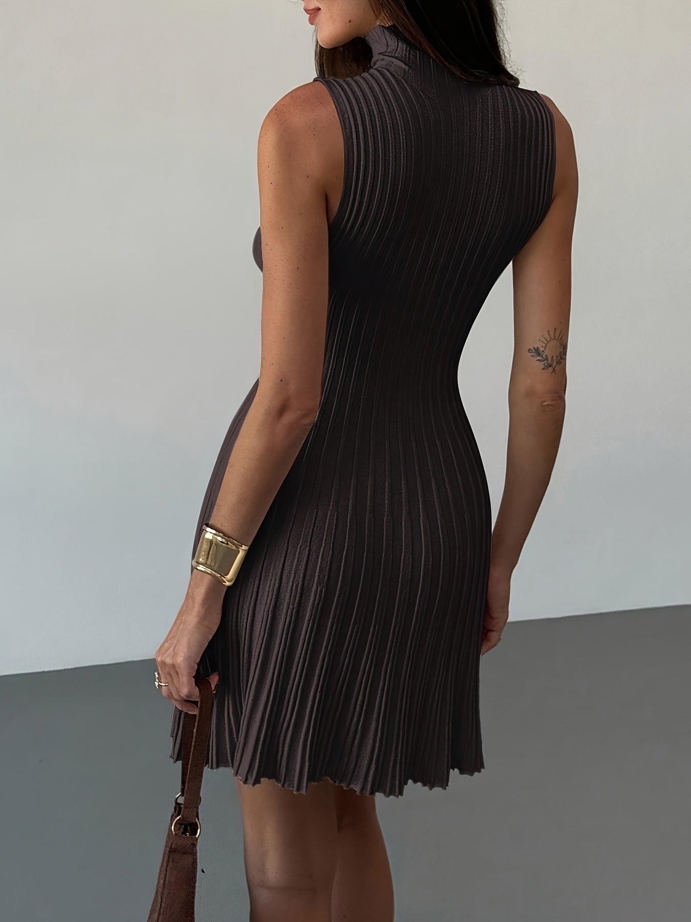 Women’s Minimalist Sleeveless Ribbed A-Line Knit Dress