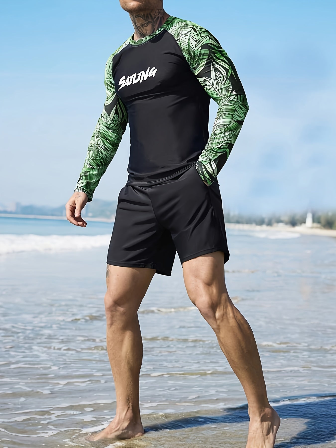 Men's Long Sleeve Rash Guard with Geometric Pattern, Athletic Swimwear