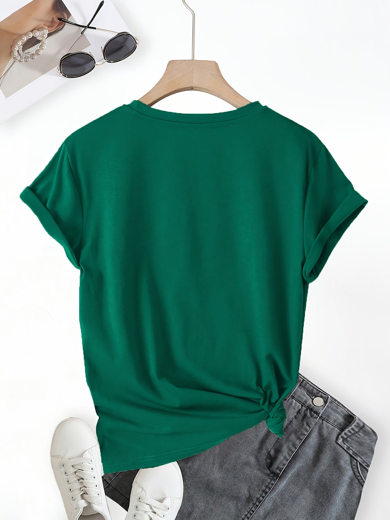 Women's Comfortable and Fashionable Round Neck Top, Casual T-shirt with Butterfly Love Print, Spring and Summer Sports, Women's Clothing