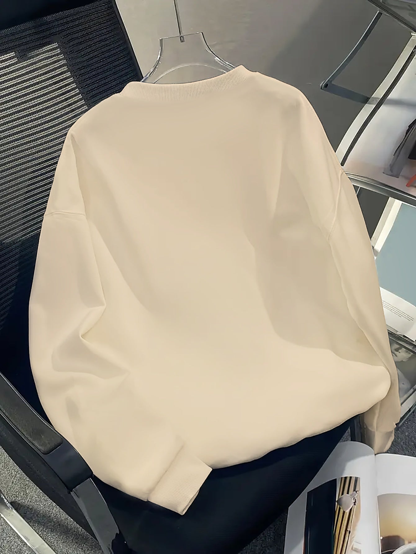 Men's Happy New Year 2026 Print Round Neck Sweater - Casual Long Sleeve Pullover with Chinese/English Lettering, Machine Washable Winter Sweaters for Parties, Daily Wear & New Year Gifts (Happy 2026 Design)