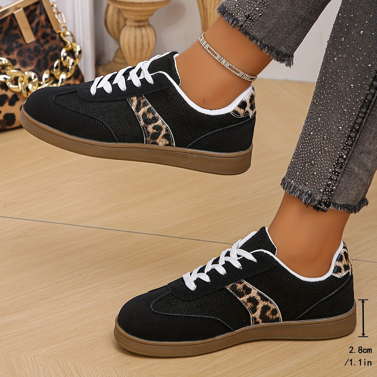 Chic Leopard Print կանացի սպորտային կոշիկներ՝ ռետրո-ներշնչված, ժանյակավոր բնակարաններ հարմարավետ TPR ներբանով բոլոր եղանակների համար