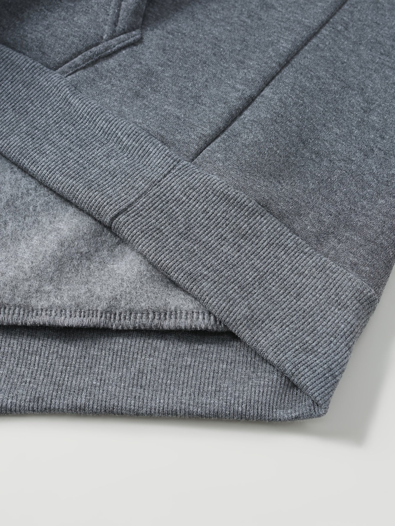 Men'S Minimalist Red & Christmas Tree Print Hooded Sweatshirt - Long Sleeve Casual Pullover with Piping, Regular Fit Winter Warmth for Holiday Parties, Outdoor Activities & Casual Attire, Christmas Sweatshirt, Seasonal Fashio