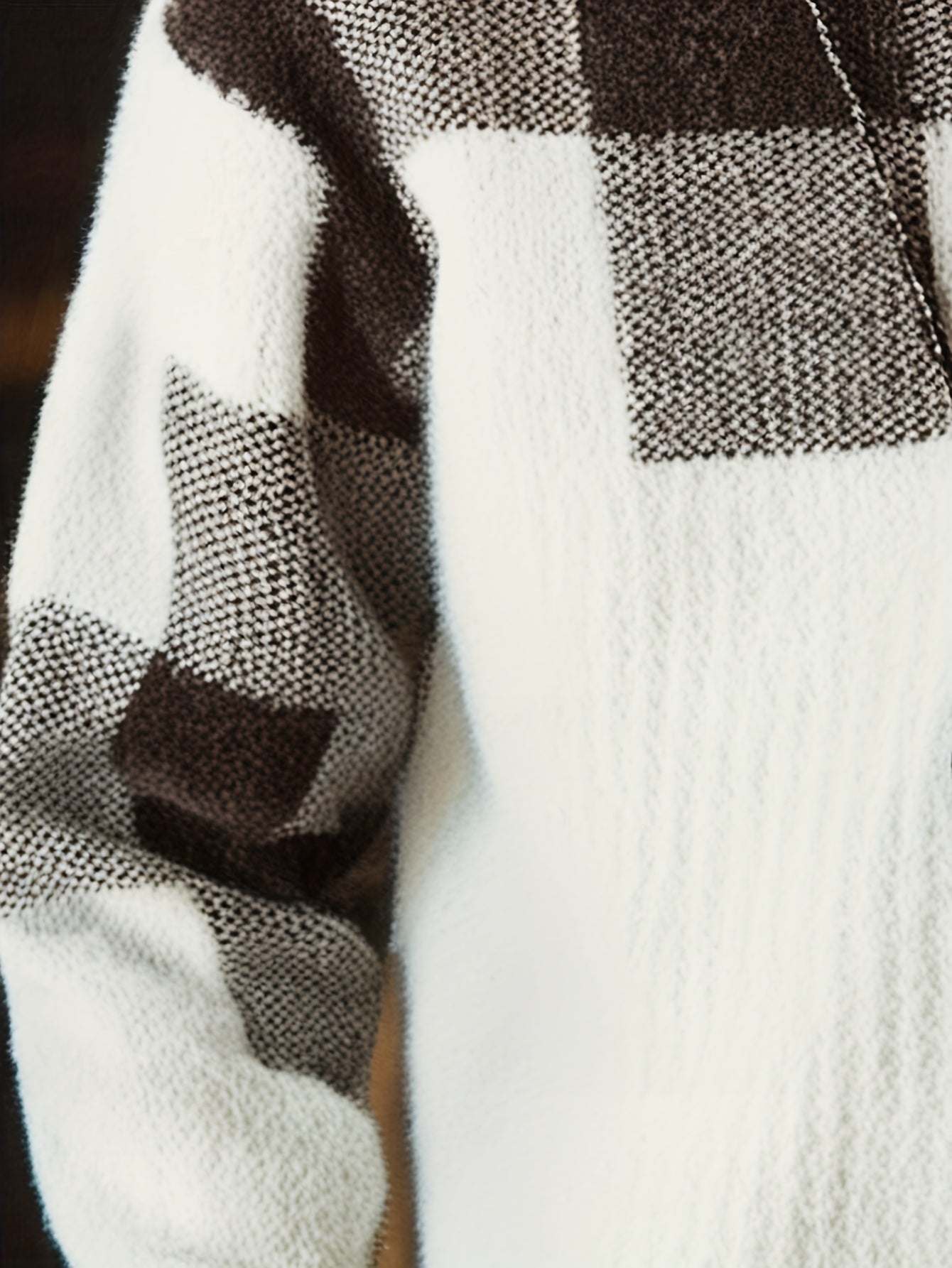 Տղամարդու կլոր վզնոցով սվիտեր, աշնանային և ձմեռային նոր ոճեր, նորաձև և բազմակողմանի, դիմացկուն, հաստ և տաք, երկար թևքերով, վանդակավոր նախշերով, մաշկին հարմար, հարմարավետ, փափուկ, երիտասարդական և նորաձև, նեղ չափսերով, նորաձև, գործնական