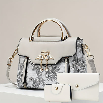 Կանացի պայուսակների հավաքածու՝ երեք հատից բաղկացած. տպագիր ուսի պայուսակներ, ոճային ձեռքի պայուսակներ և բազմակողմանի ուսապարկեր՝ մարմնին կպցնելու համար