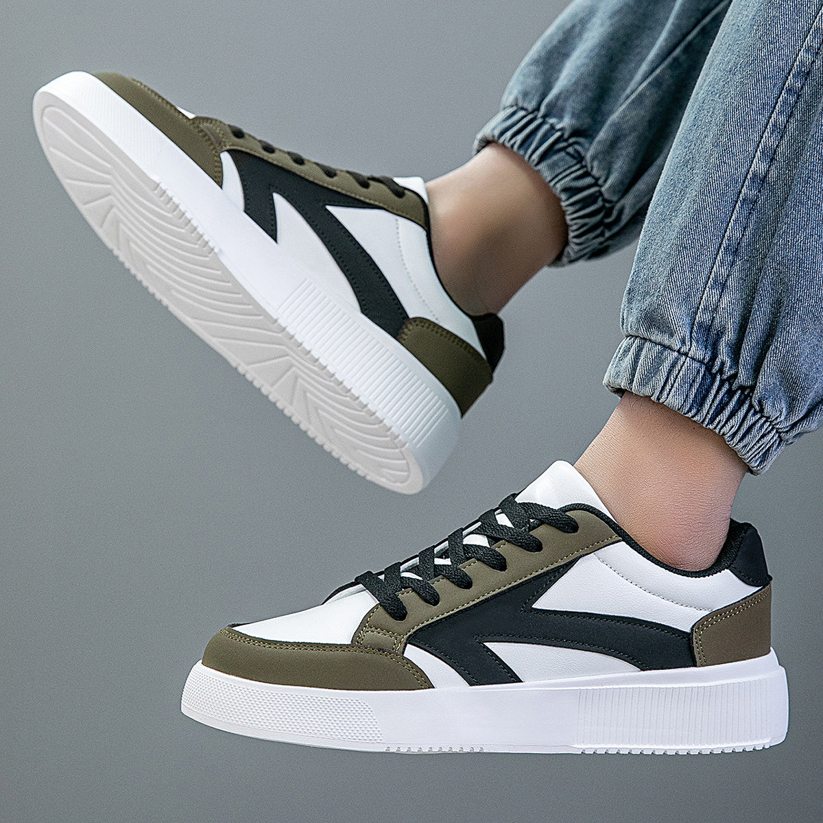 Men's Low-Top PU Skate Sneakers with Cushioned EVA Sole