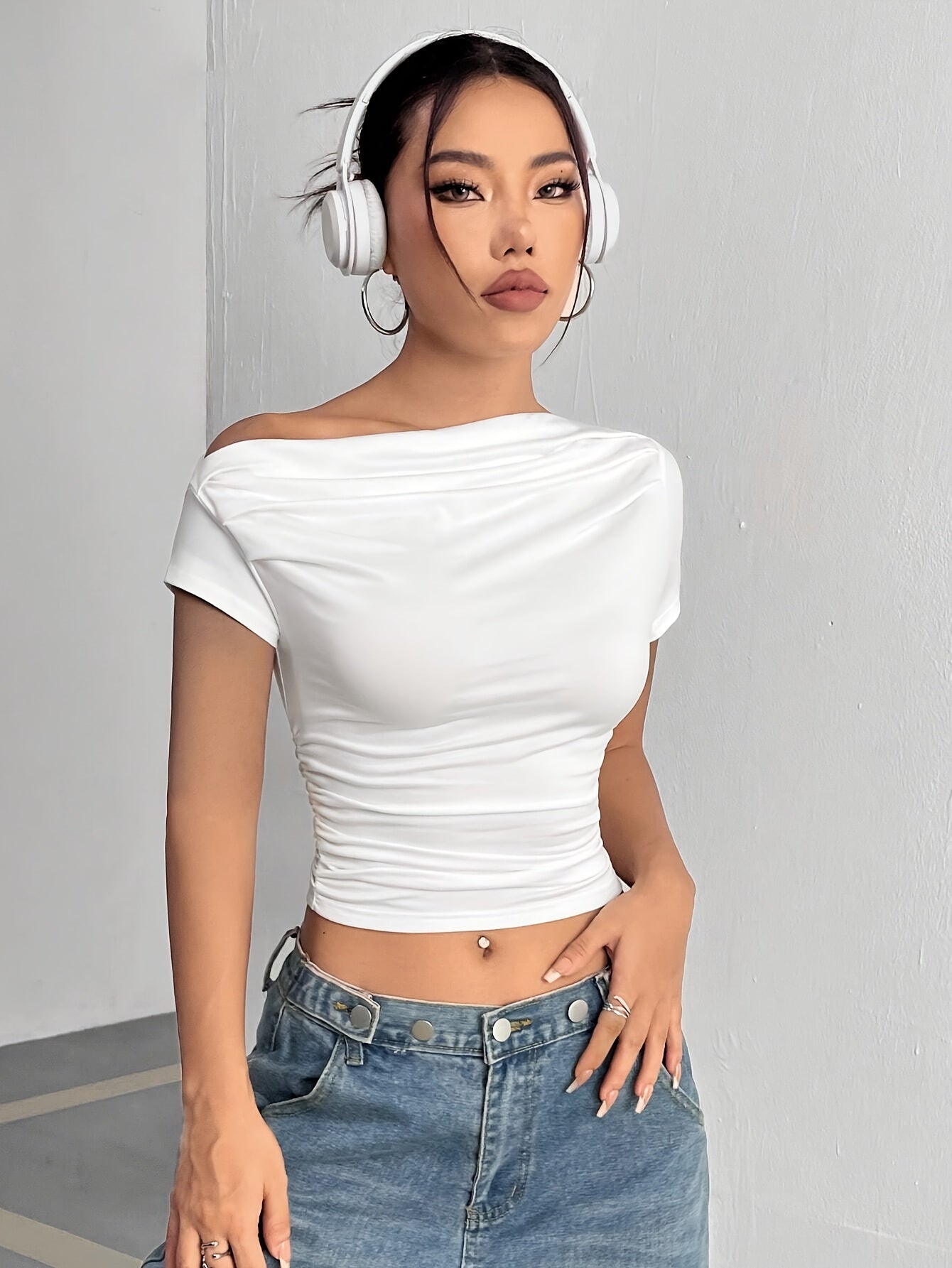Women'S Asymmetrical Shoulder Ruffled Hem Short T-Shirt