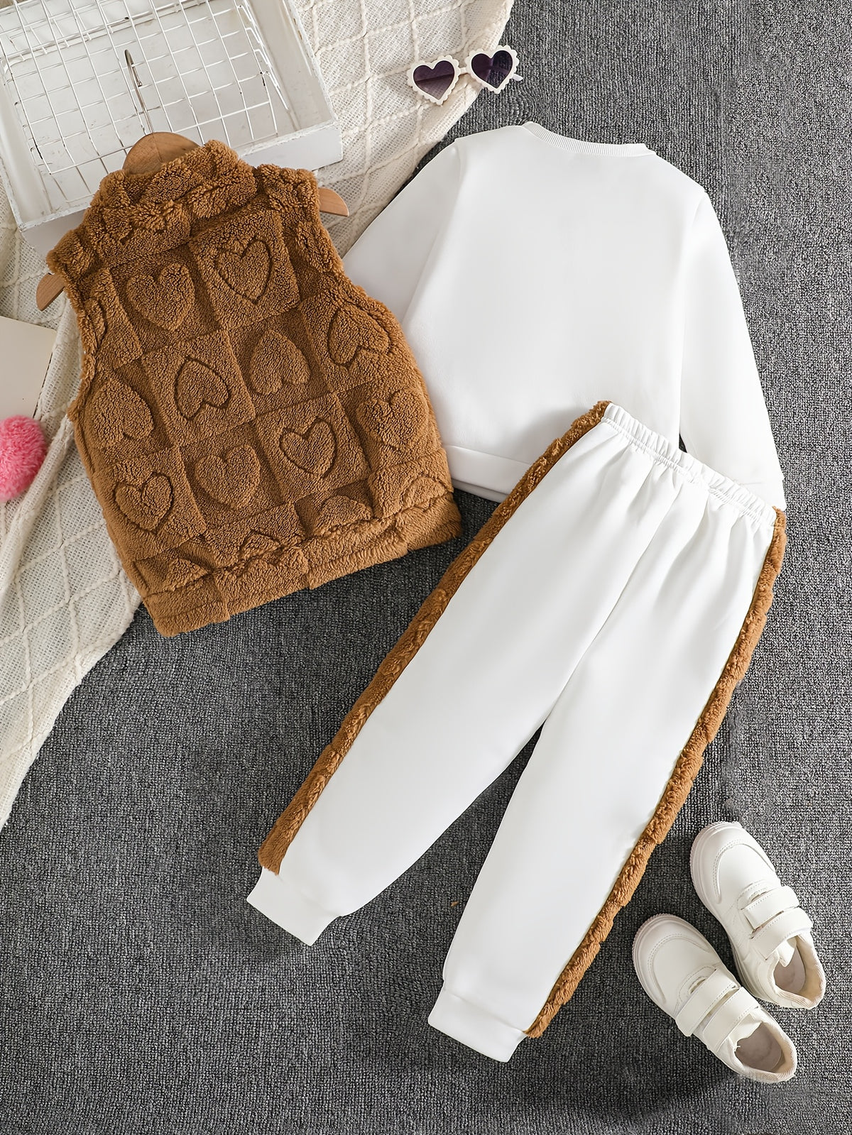 Girls 3-Piece Heart Pattern Fall/Winter Casual Set - ayq